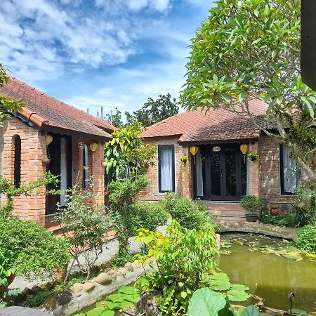 Tam Tinh Vien Homestay Хуе Екстериор снимка