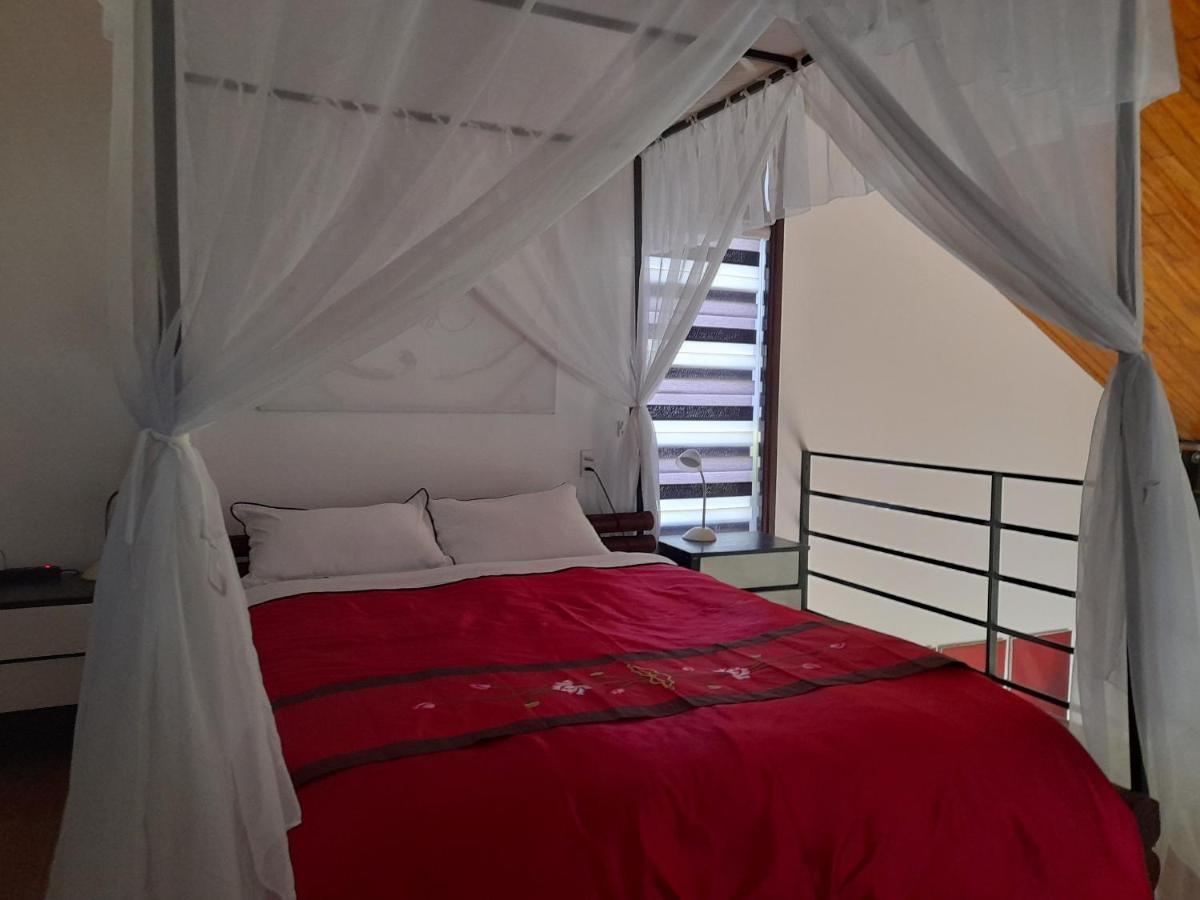 Tam Tinh Vien Homestay Хуе Екстериор снимка