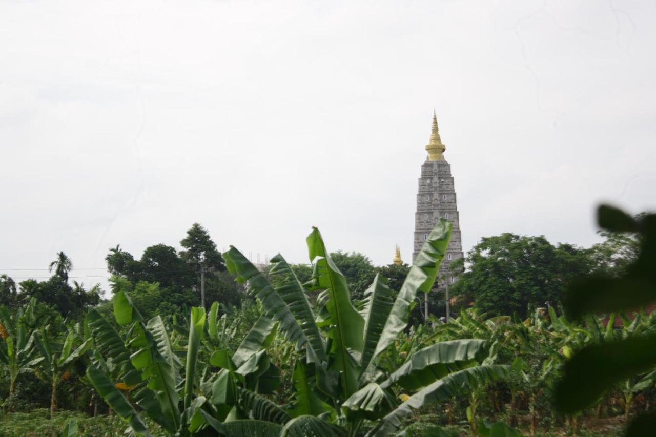 Tam Tinh Vien Homestay Хуе Екстериор снимка